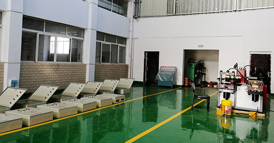 经鼎防雨防尘配电箱